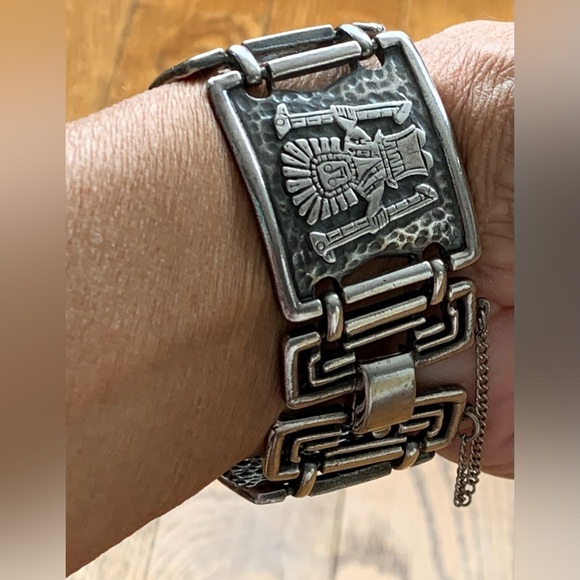 Vintage CORO PEGASUS Bracelet - Picture 2 of 10